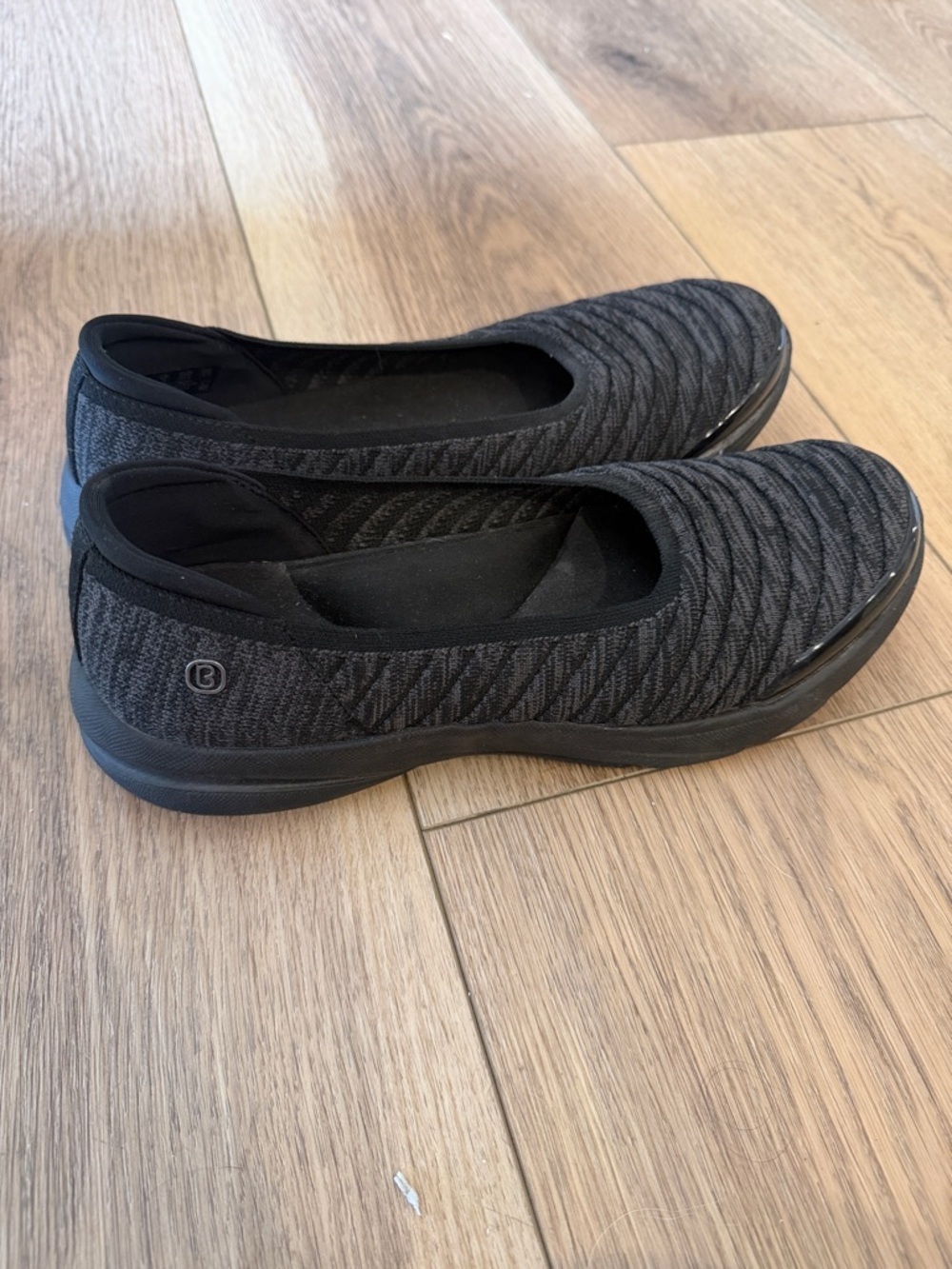 BZees Legato Slip On Shoes Size 10